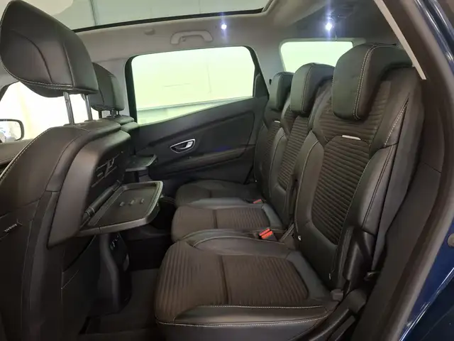 Renault Grand Scenic view 9