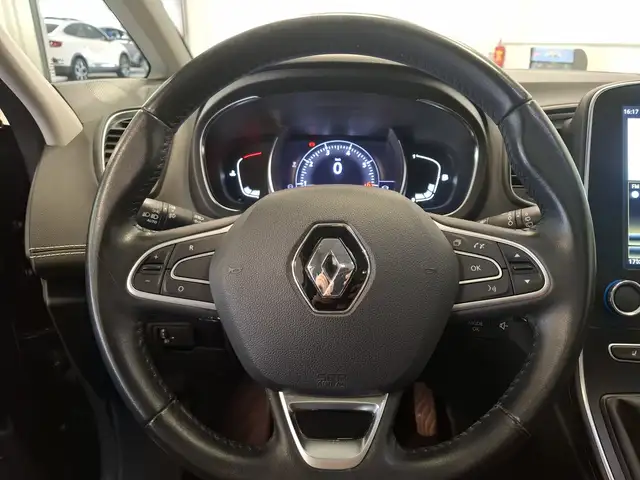 Renault Grand Scenic view 14