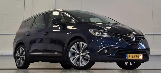 Renault Grand Scenic view 2