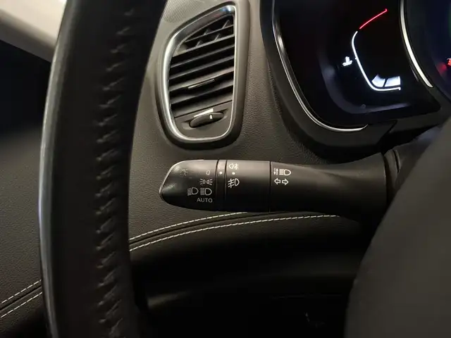 Renault Grand Scenic view 13
