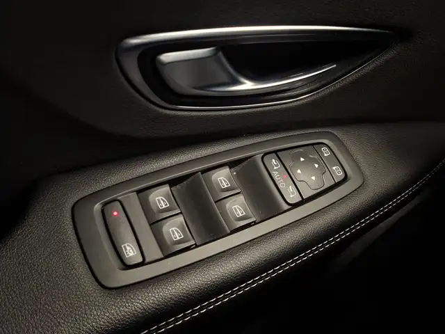 Renault Grand Scenic view 12