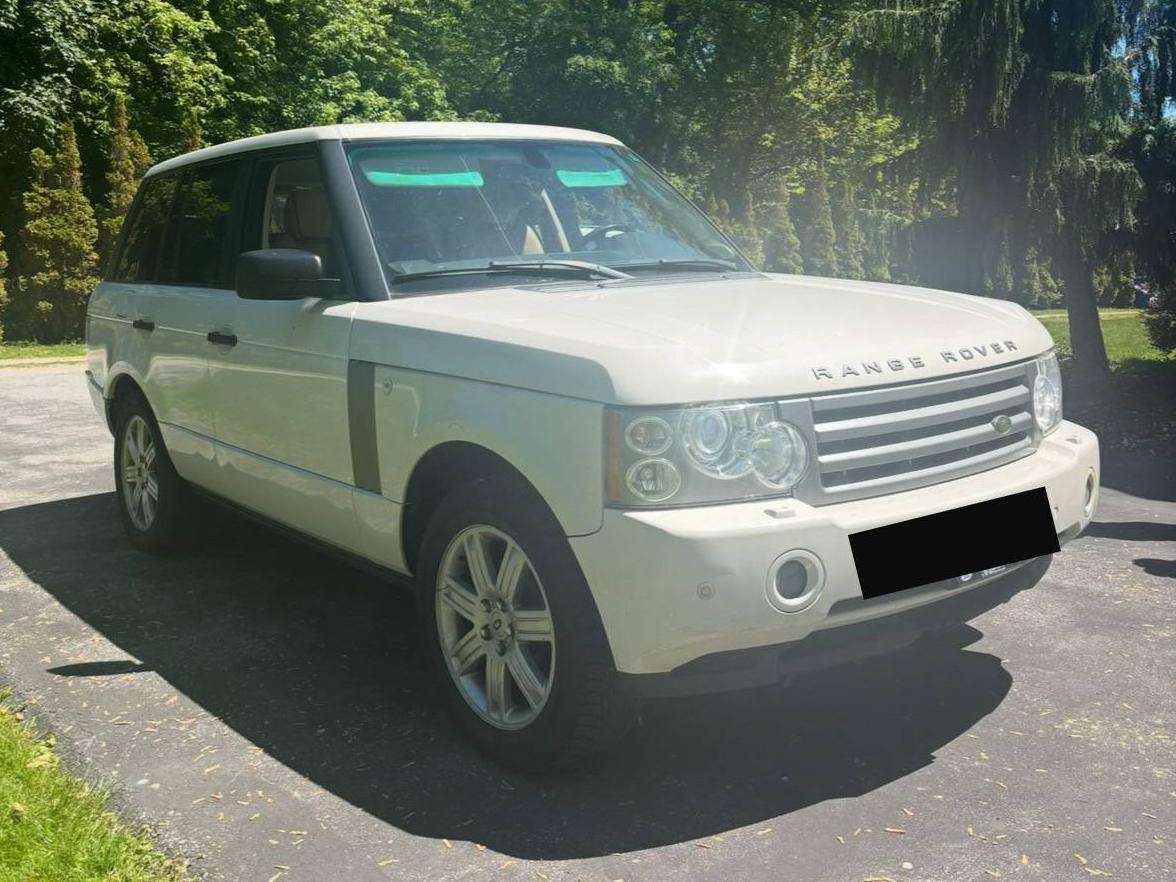 2008 Land Rover Range Rover HSE Range Rover | V8 | Safety Certified alt 2