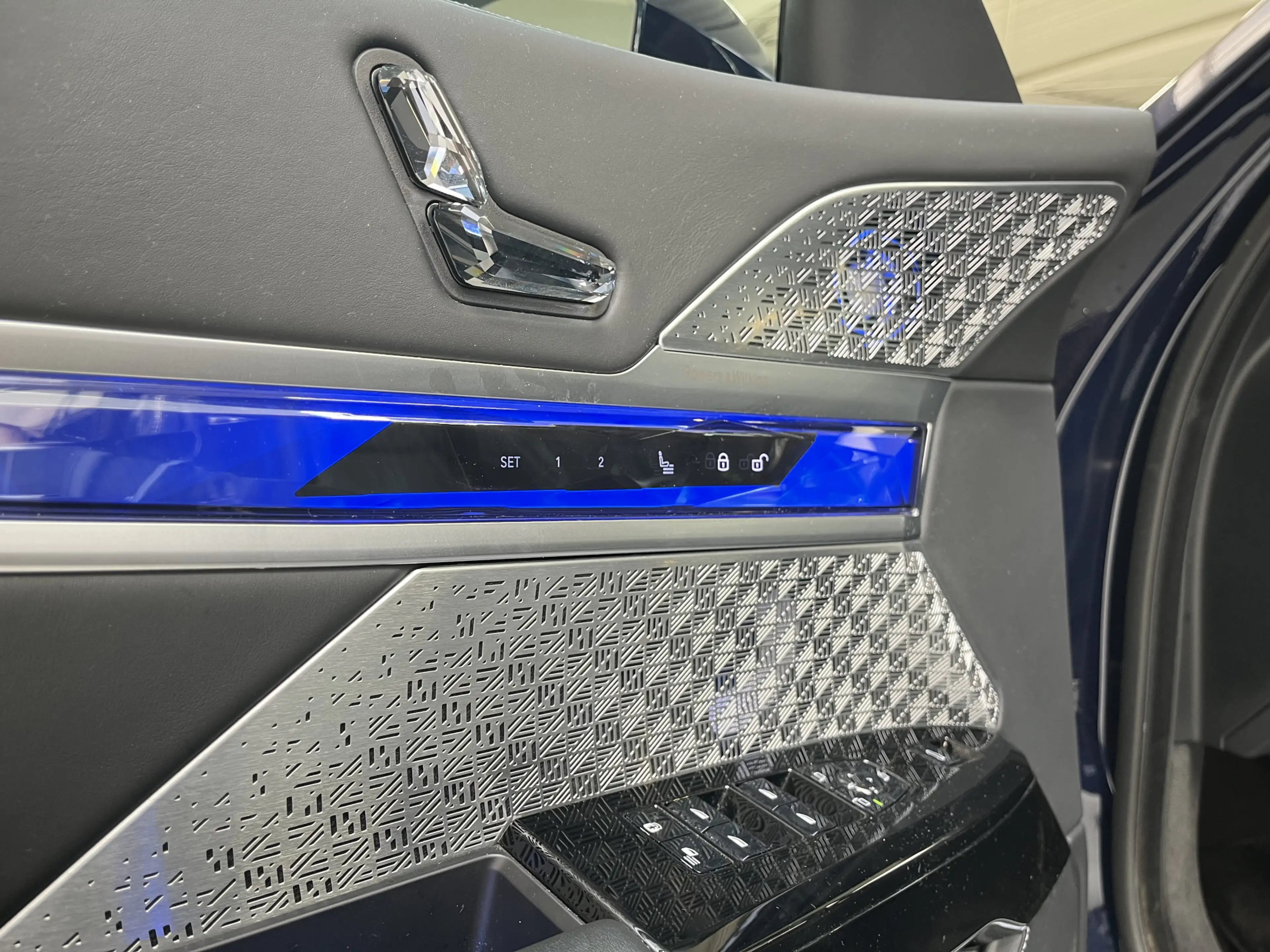 BMW i7 xDrive60 106 kWh | M Sport Pro | El. deuren | Pano — photo 9