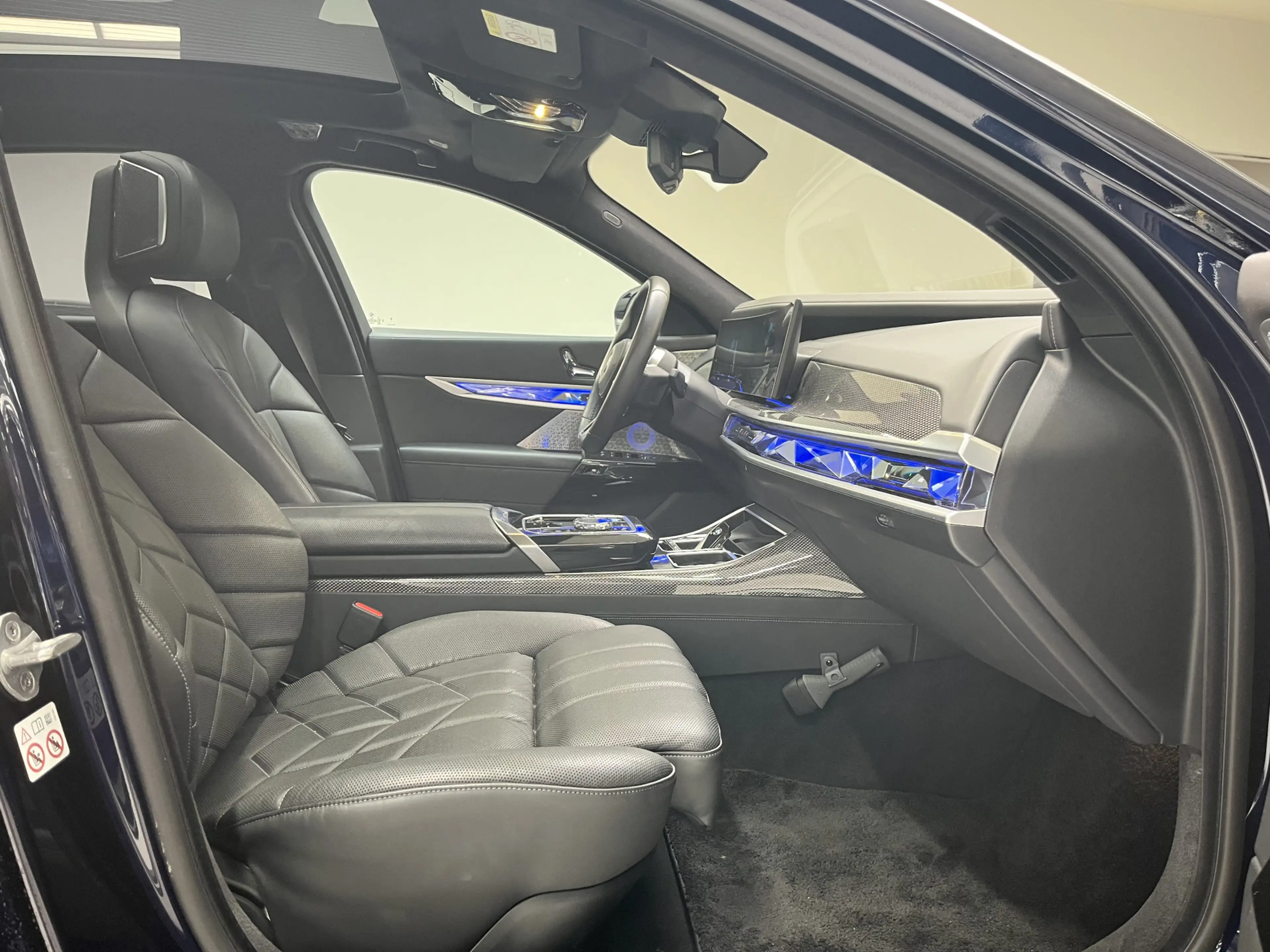 BMW i7 xDrive60 106 kWh | M Sport Pro | El. deuren | Pano — photo 14