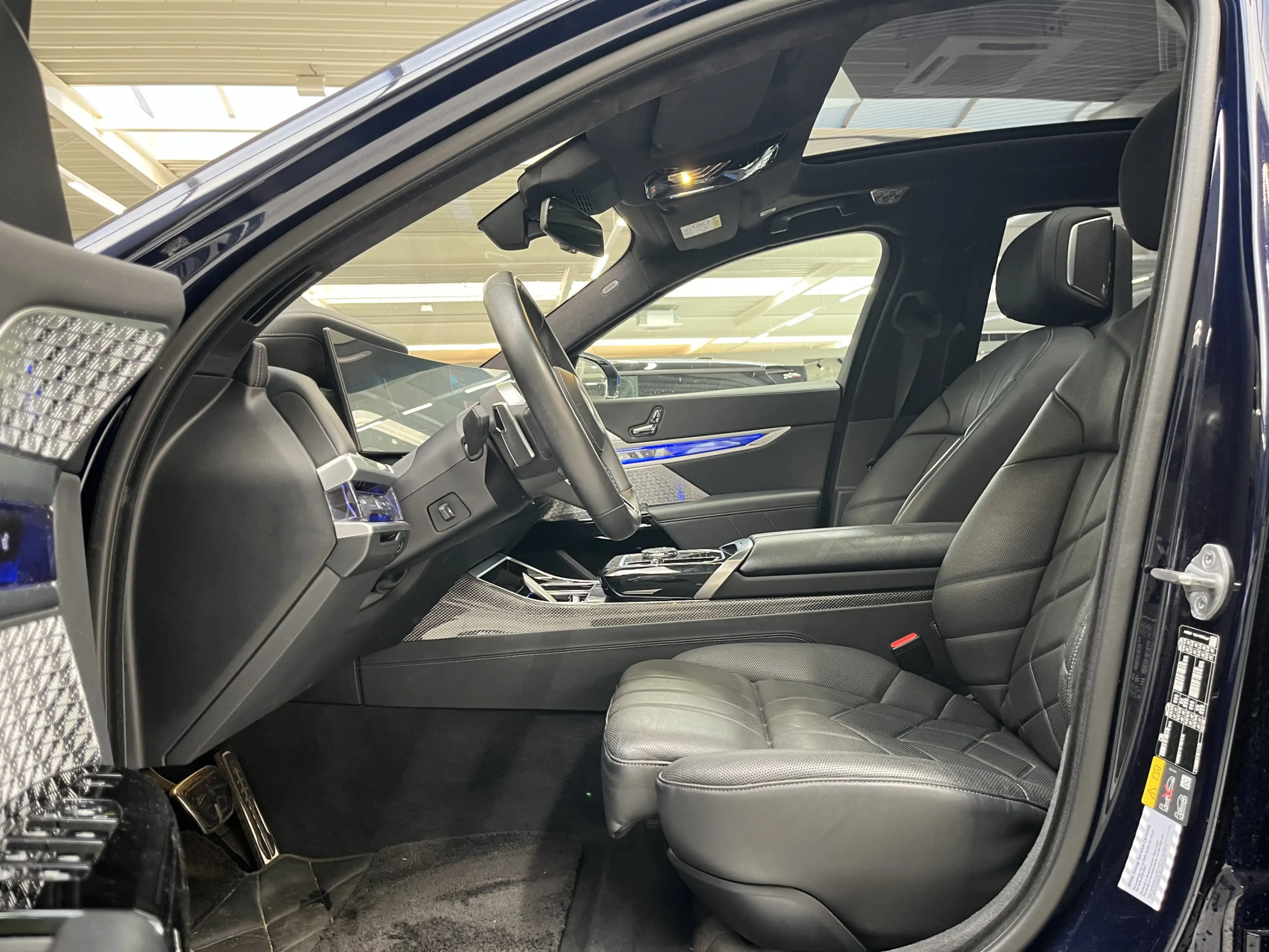 BMW i7 xDrive60 106 kWh | M Sport Pro | El. deuren | Pano — photo 11