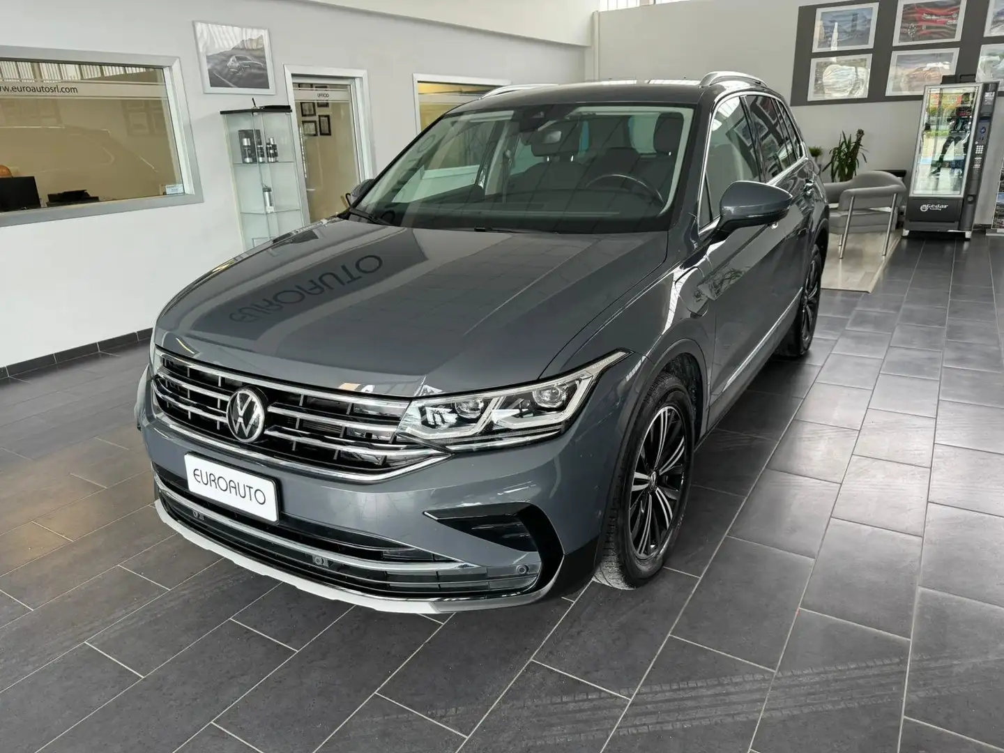 Volkswagen Tiguan Tiguan 1.4 tsi eh Elegance dsg Gris - 1