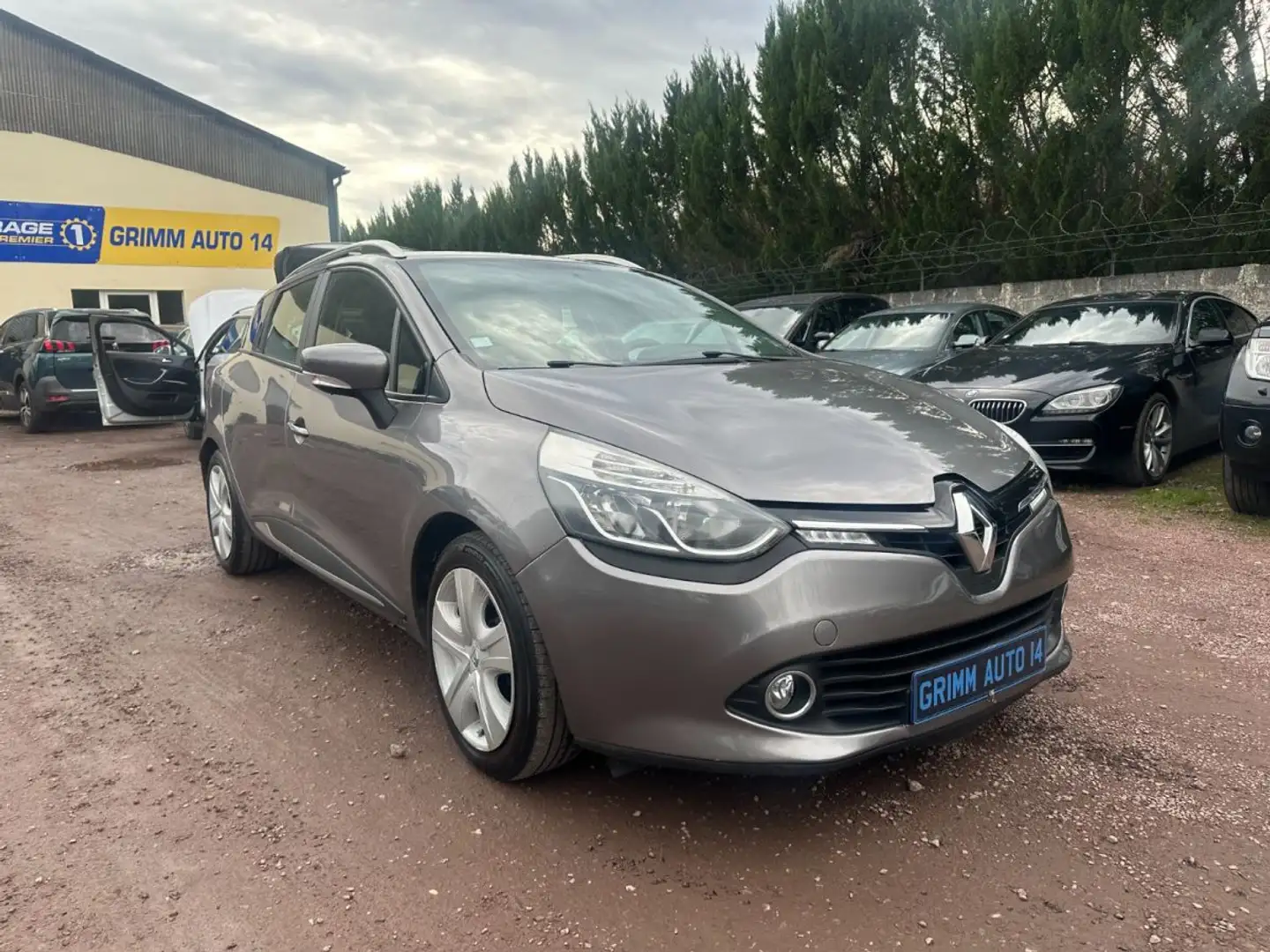 Renault Clio IV IV 1.5 dci 90ch ESTATE Zen eco2 90g Grey - 2