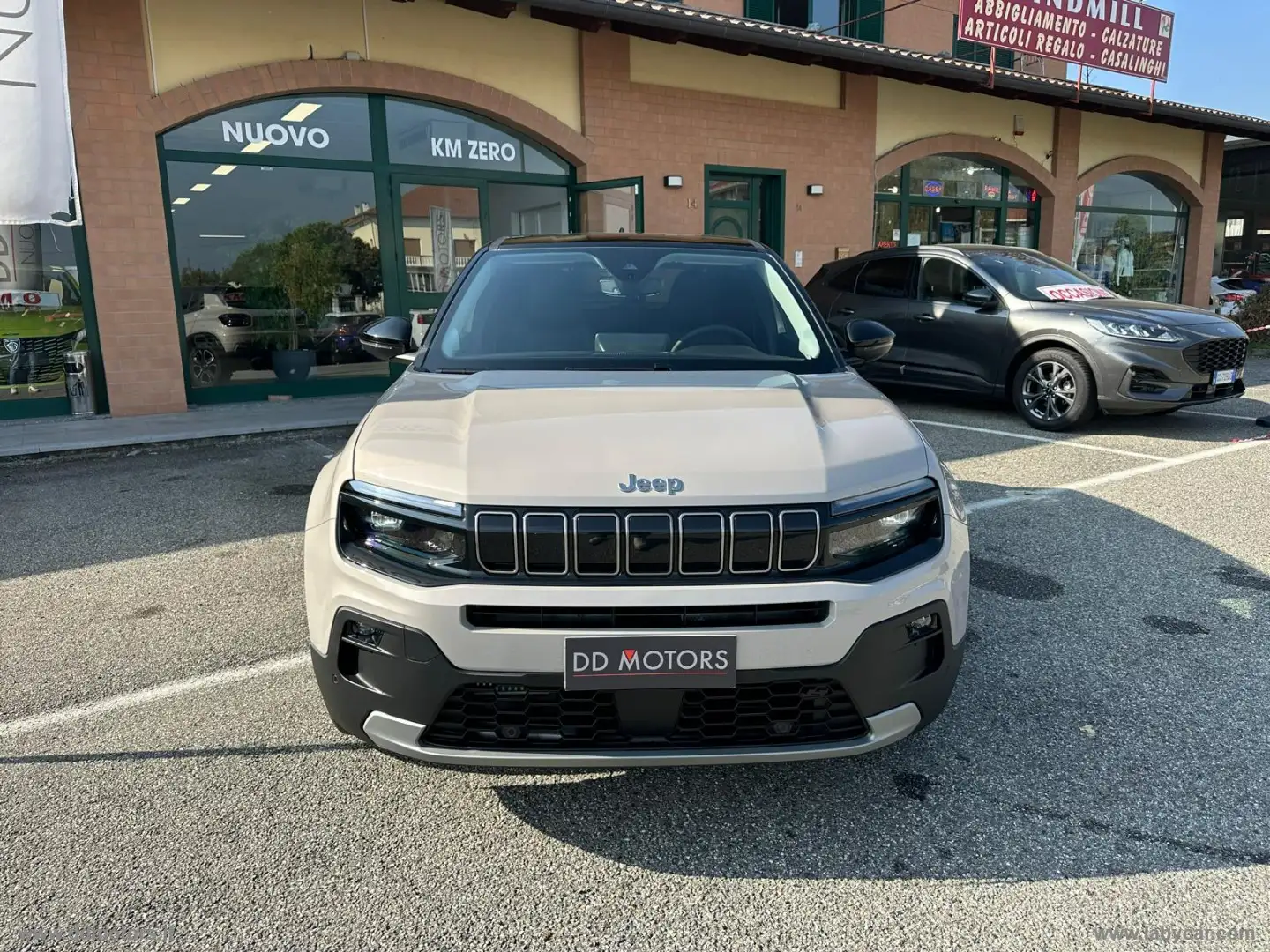Jeep Avenger 1.2 Turbo 110CV MHEV Summit CAMBIO AUTOMATICO Beige - 2
