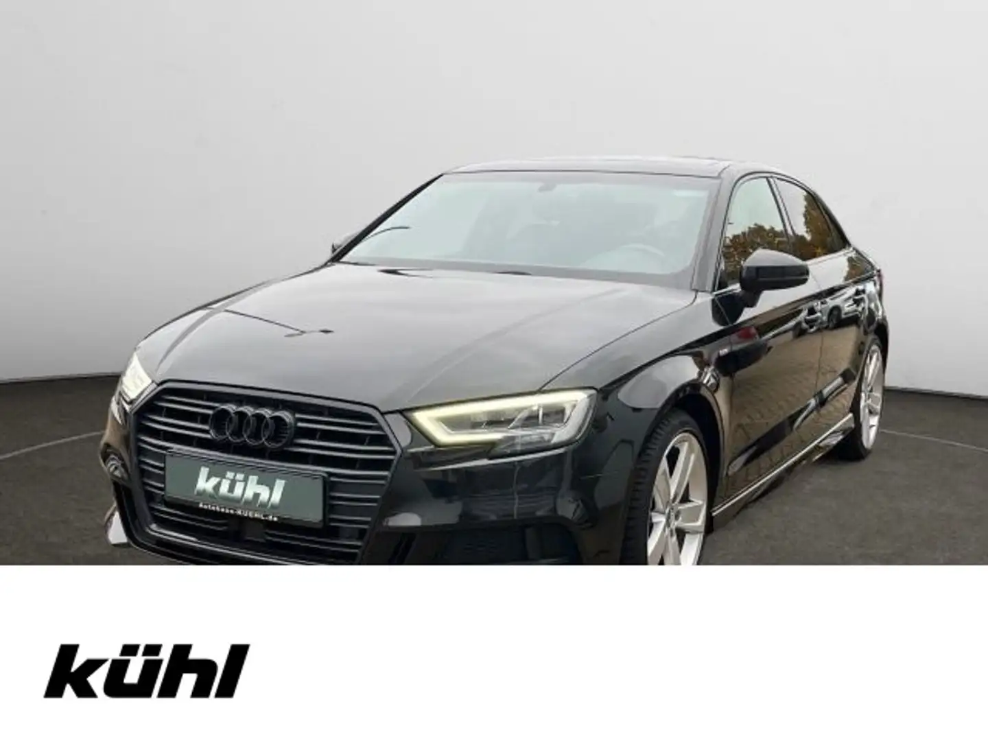 Audi A3 35 TFSI S-tronic sport S-line Navi, Schwarz - 1