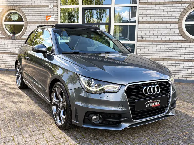 Audi A1 view 3