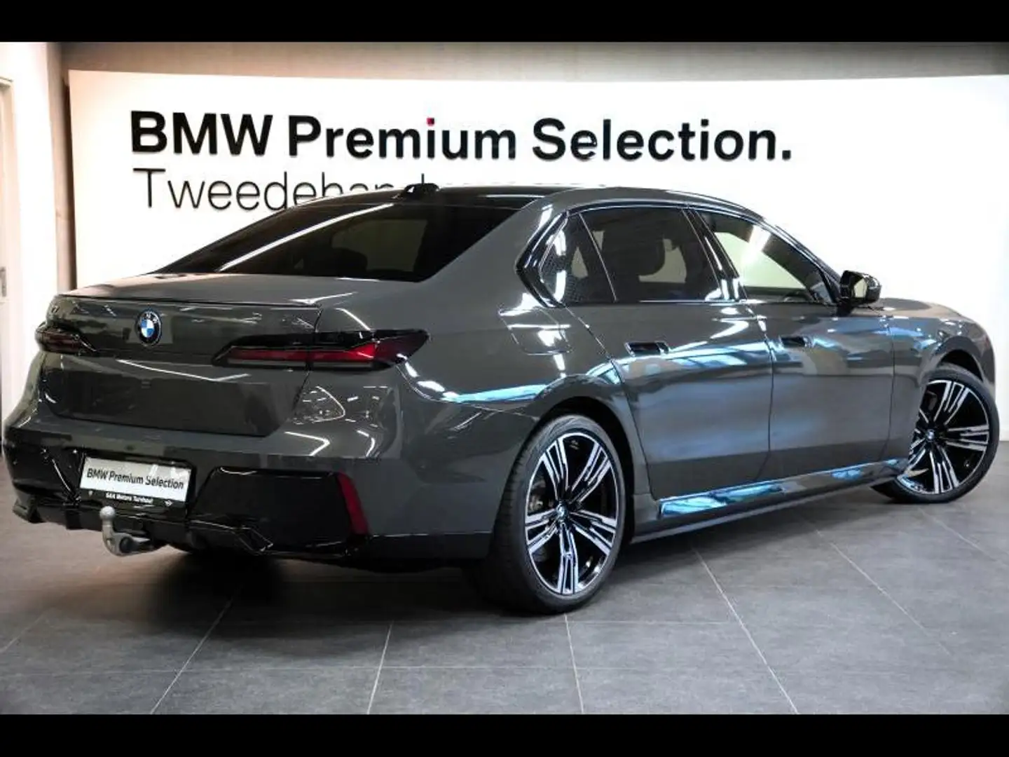 BMW i7 M PACK PRO TREKHAAK PANORAMADAK SKYLOUNGE KRISTALK Gris - 2
