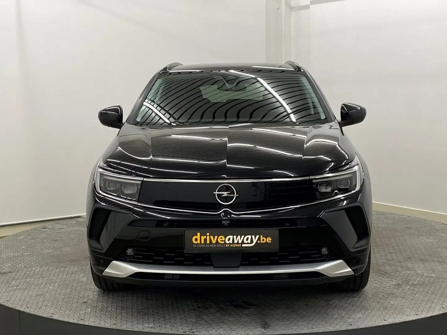 Opel Grandland met verwarmde voorruit, zetels en stuur en 360° ca Noir - 2
