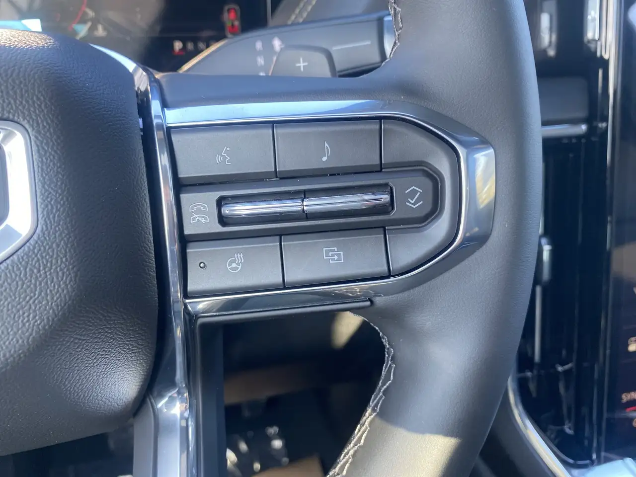 GMC Yukon снимка GMC Yukon