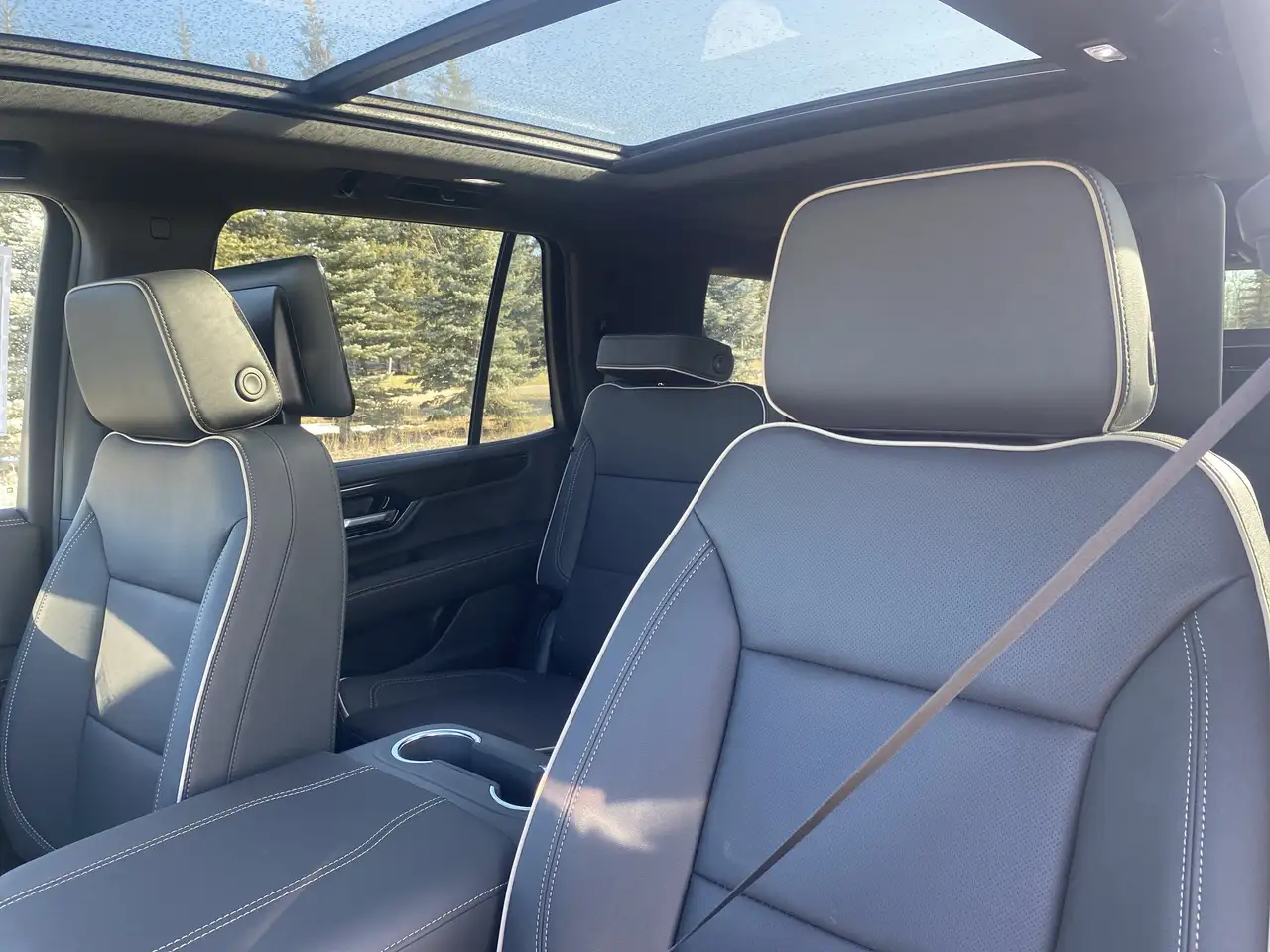 GMC Yukon снимка GMC Yukon