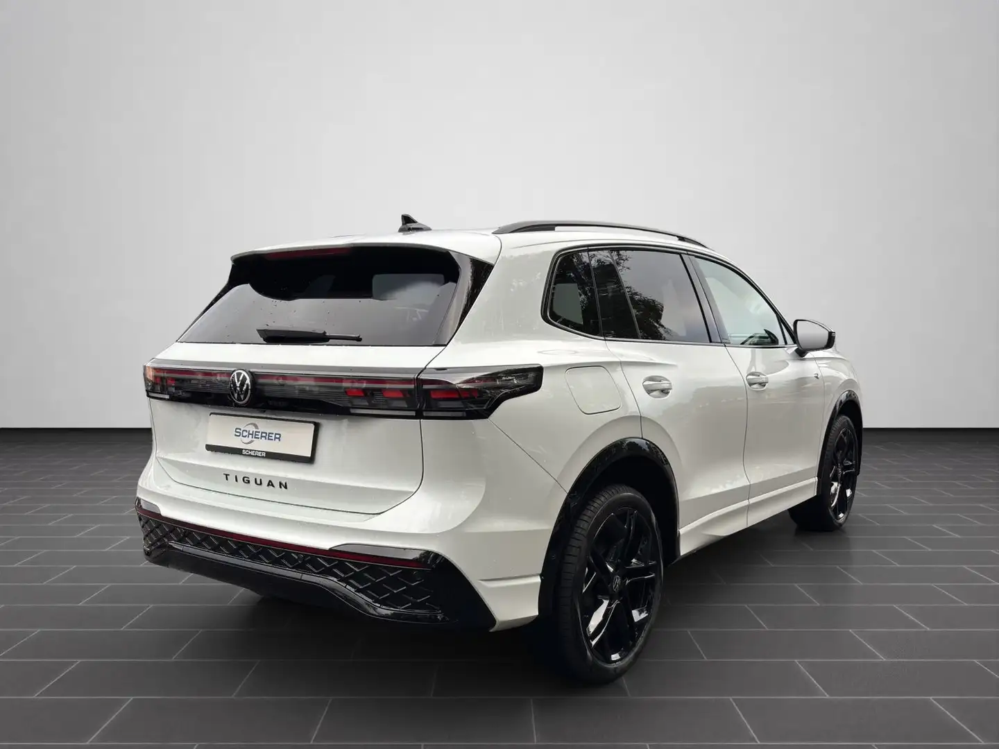 Volkswagen Tiguan R-Line 2,0TDI 4MOTION Pano AHK Harman Kar Weiß - 2