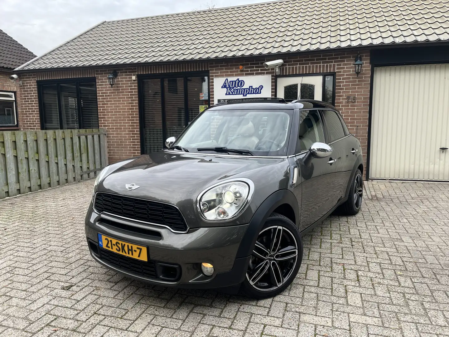 MINI Cooper S Countryman Mini 1.6 Chili Panodak Leer Xenon Navi Grijs - 1