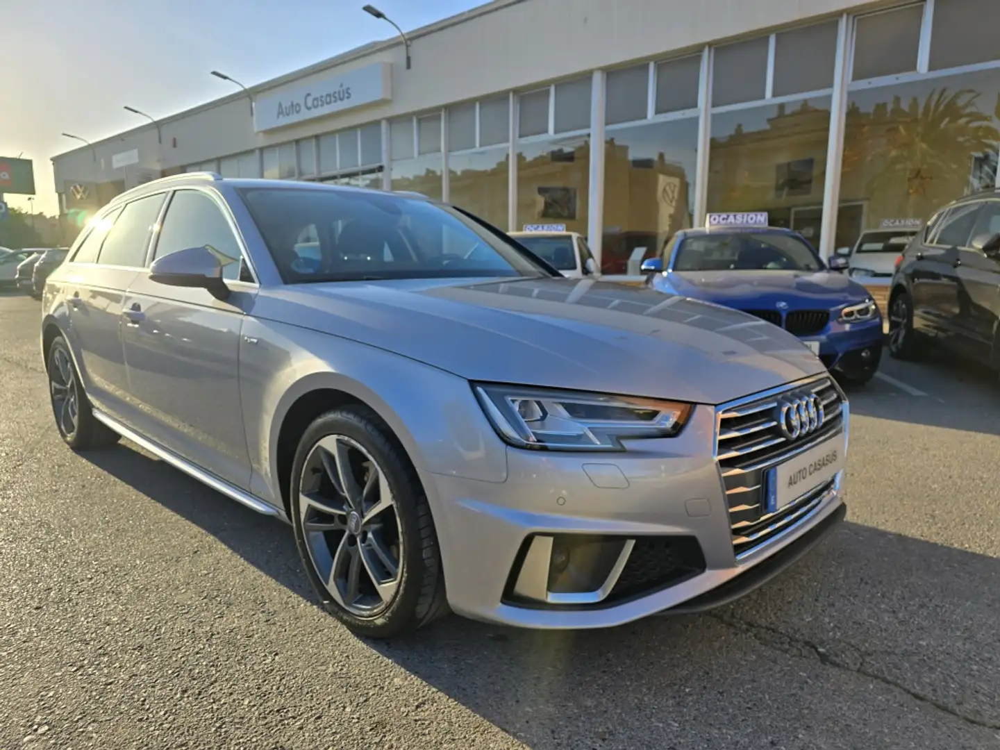 Audi A4 Avant 35 TFSI S line 110kW Plateado - 1