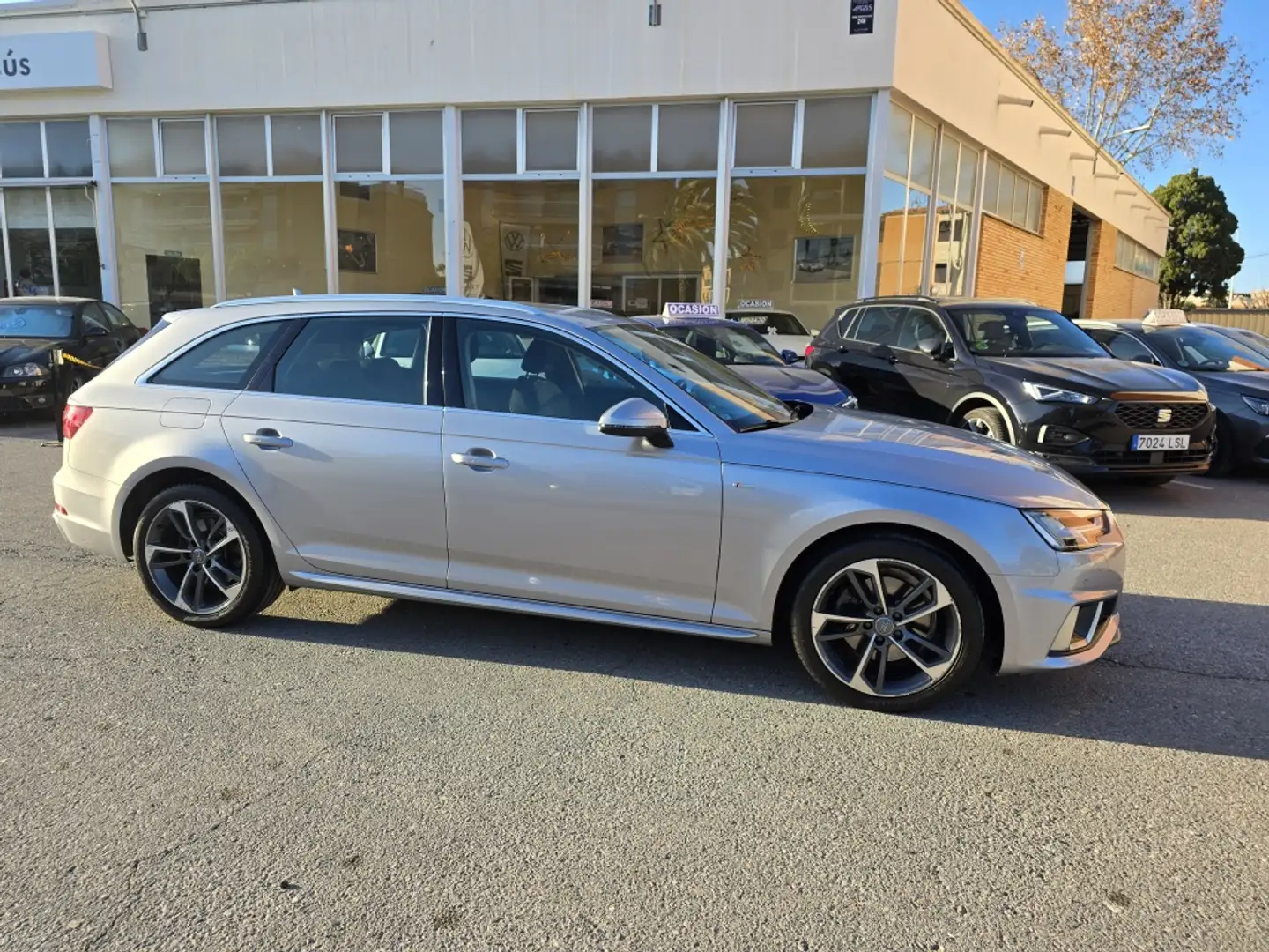 Audi A4 Avant 35 TFSI S line 110kW Plateado - 2