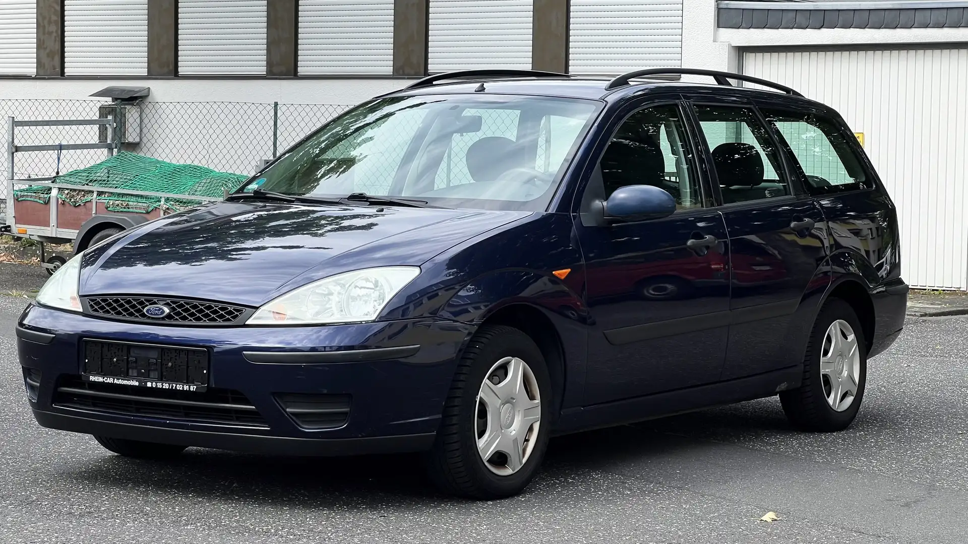Ford Focus Turnier Bleu - 2