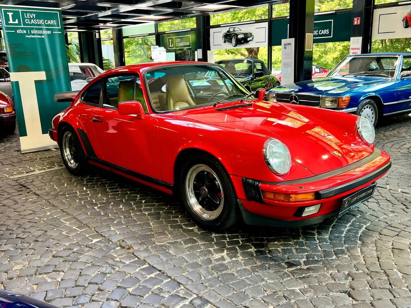 Porsche 911 3,2 Carrera Coupe sehr gute Historie G50 Rood - 1