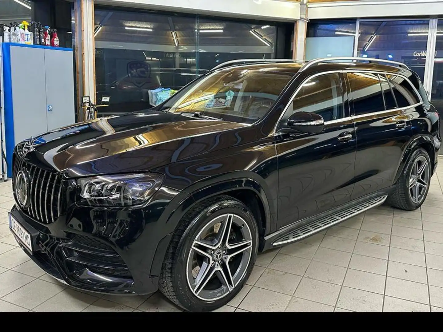 Mercedes-Benz GLS 400 GLS+400d+4MATIC+Aut. Černá - 2