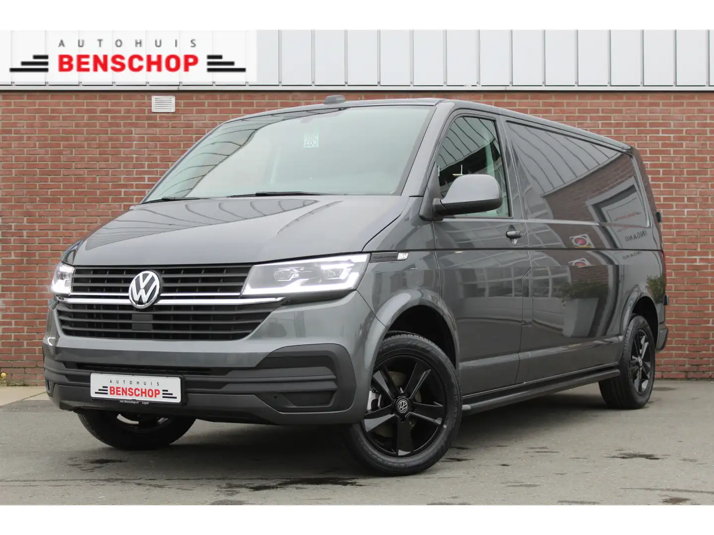 Volkswagen T6.1 Transporter 2.0 TDI 150PK DSG L2 |ACHTERUITRIJCAMERA|LED|17-IN Grijs - 1