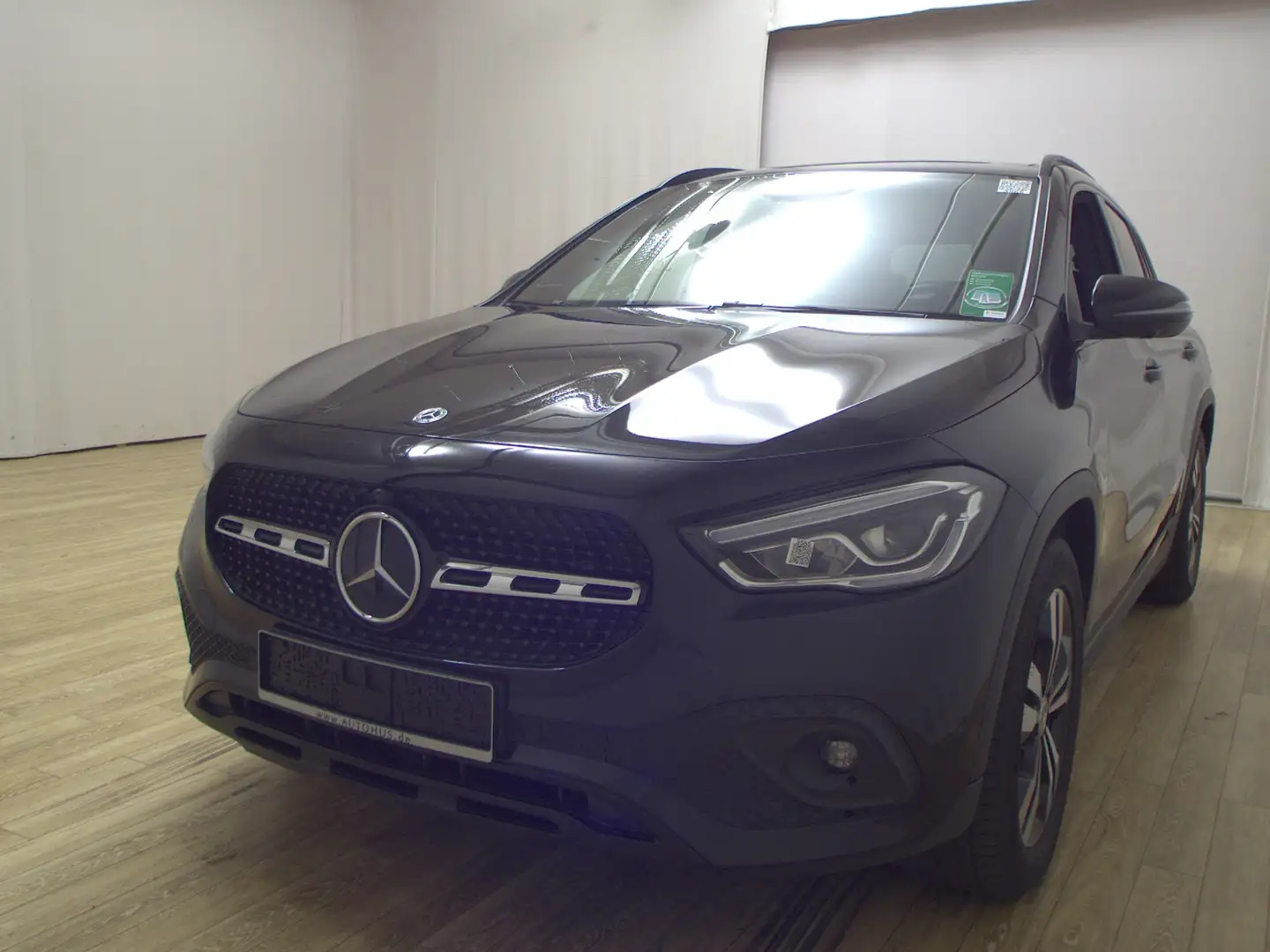Mercedes-Benz GLA 200 d 4M Progressive Night Navi Pano LED AHK Noir - 2