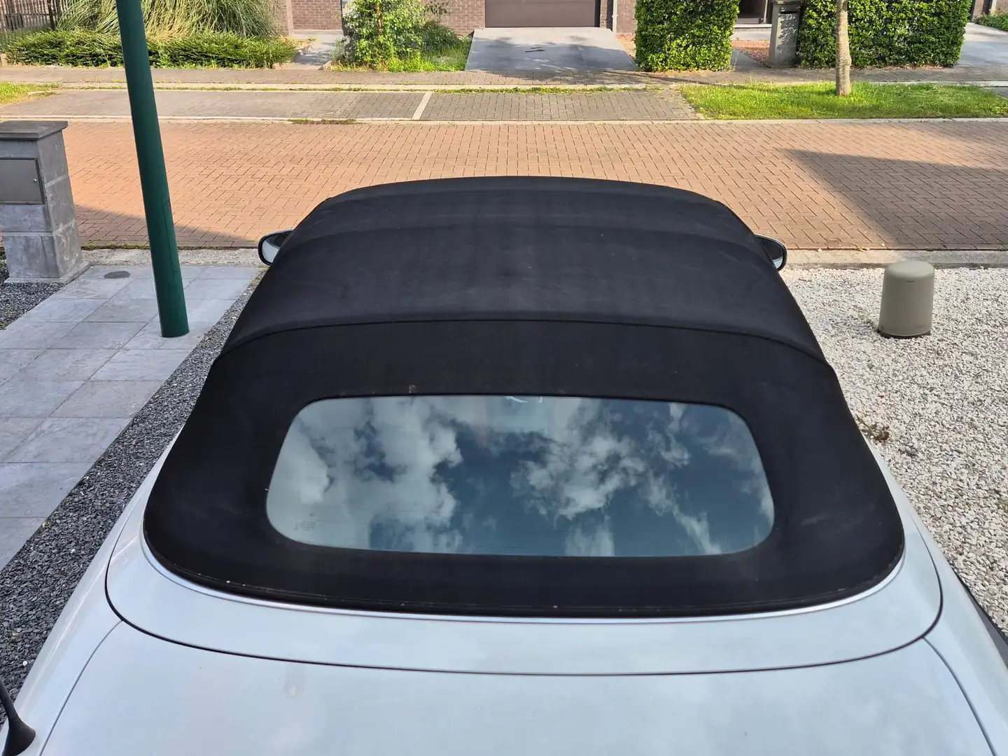 BMW 123 123d Cabrio Aut. Edition Sport Wit - 2