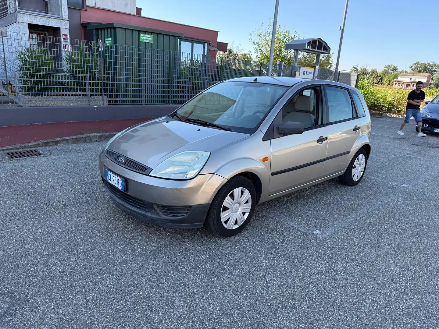 Ford Fiesta Fiesta V 2002 5p 1.2 16v Bronzo - 1