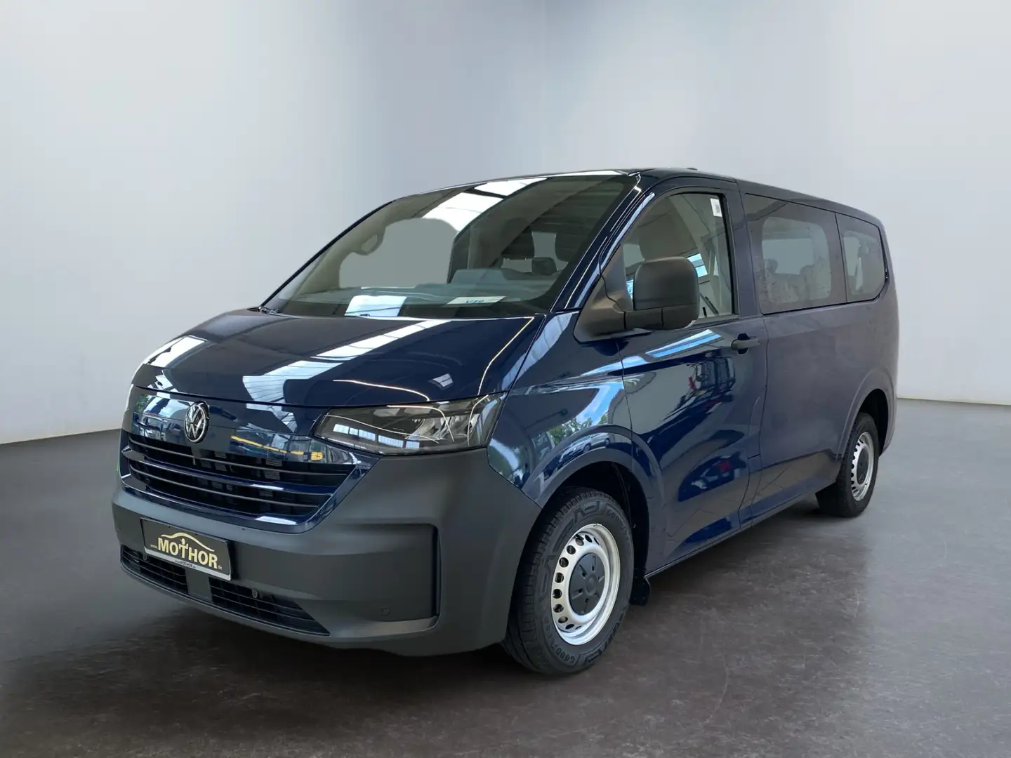 Volkswagen T7 Transporter Kombi 2.0 TDI W KR Matrix AHK AUT plava - 2