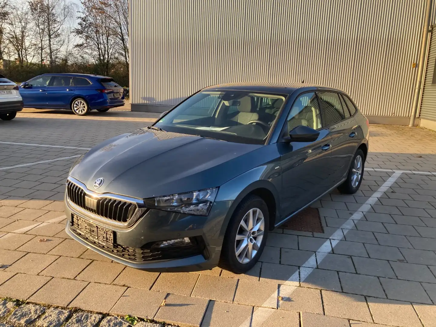 Skoda Scala CLEVER 1.0TSI 110PS NAVI.2xPDC.LED.SHZ.DAB.USB Grigio - 2
