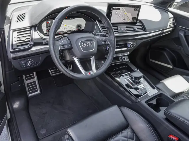 Audi SQ5 view 9