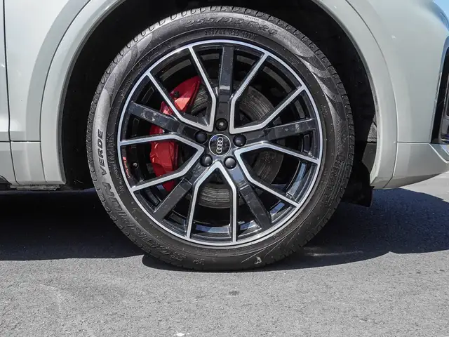 Audi SQ5 view 7