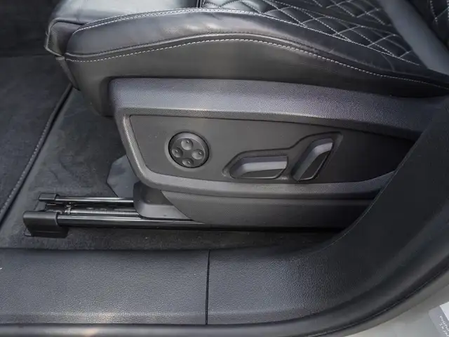 Audi SQ5 view 15