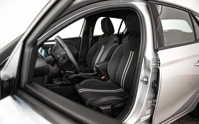 Opel Corsa view 8