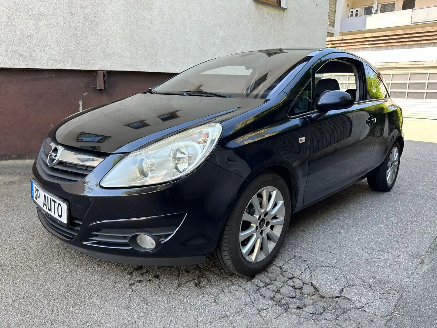 Opel Corsa D 1,7 CDTI Cosmo Leder Alu Klima Noir - 1