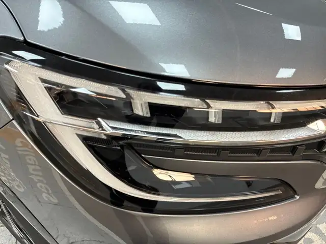 Renault Austral view 8