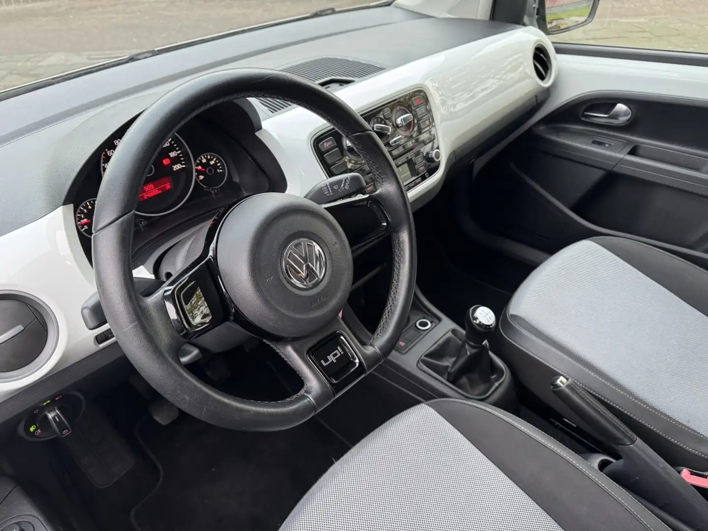 Volkswagen up! 1.0 high up! BlueM. White Airco Lmv Nap Weiß - 2