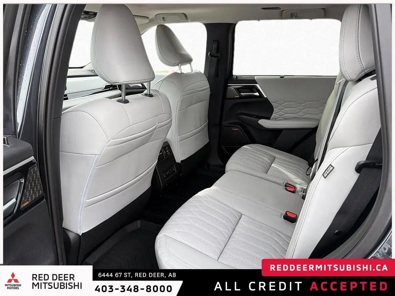 Mitsubishi Outlander снимка Mitsubishi Outlander