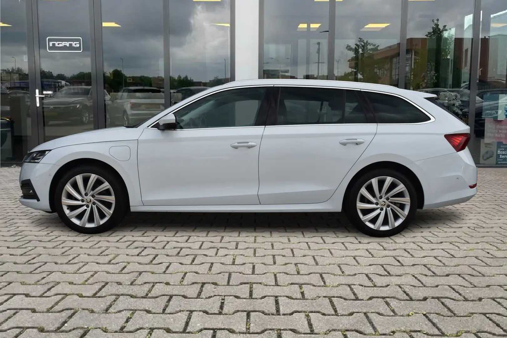 Skoda Octavia Combi 1.4 TSI iV PHEV Business Edition | Virtual C Wit - 2