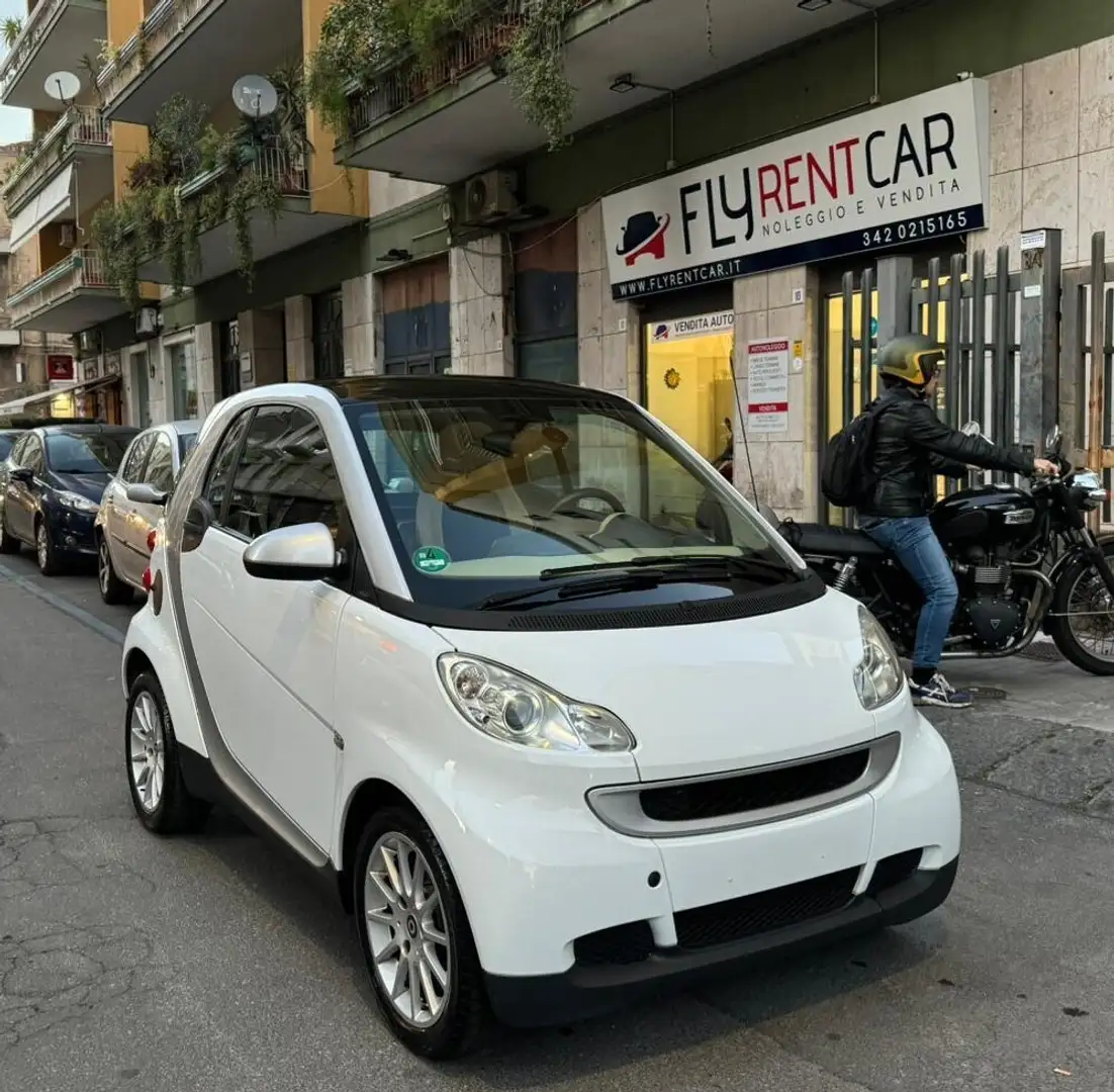 smart forTwo 800 40 kW coupé passion cdi Bianco - 1