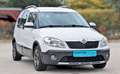 Skoda Roomster Scout 90 TDi 64TKm AHK Klimaautomatik Blanc - thumbnail 4
