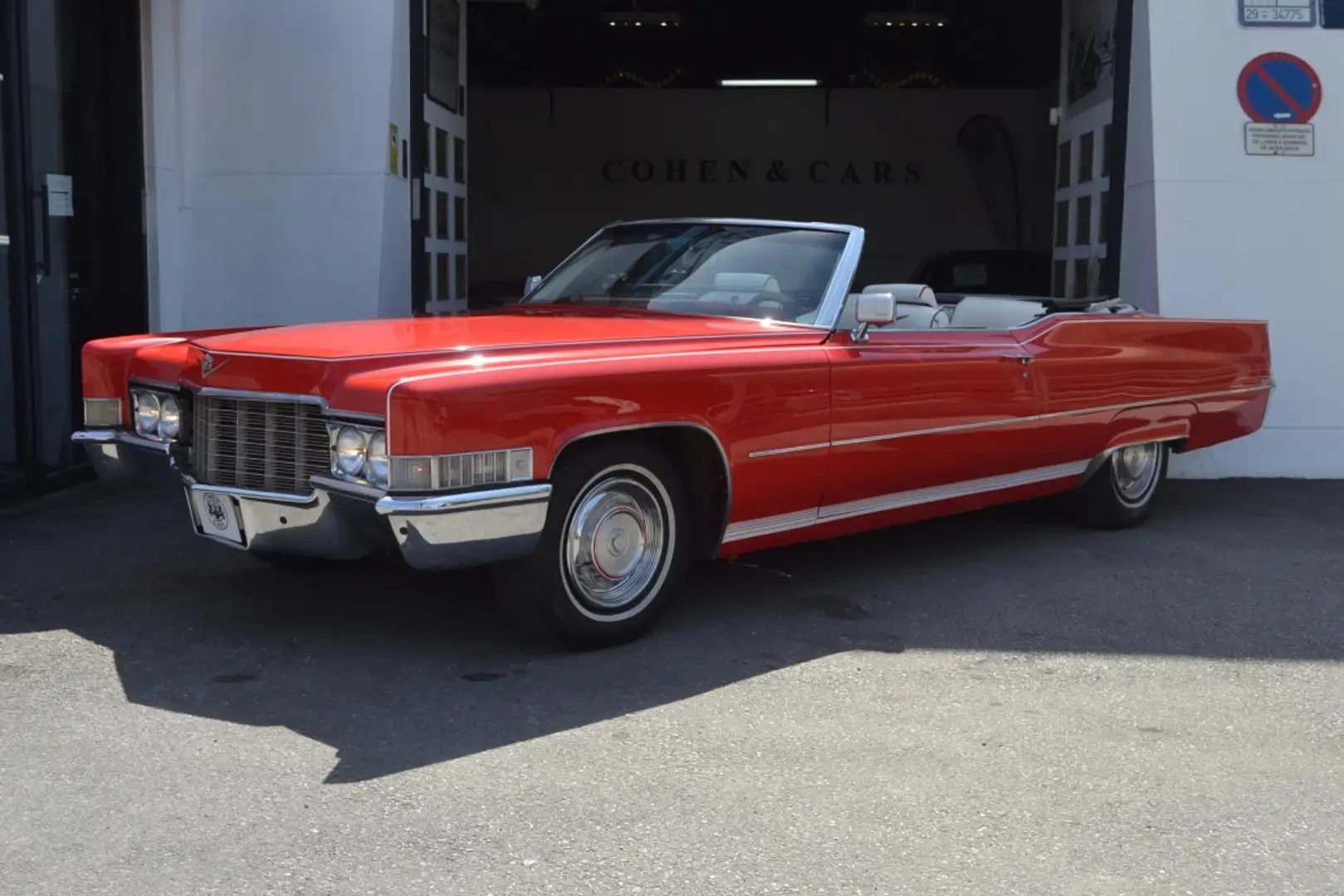 Cadillac DeVille Convertible Red - 2