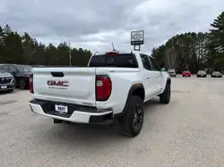 GMC Canyon снимка GMC Canyon