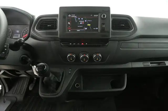 Renault Master view 11