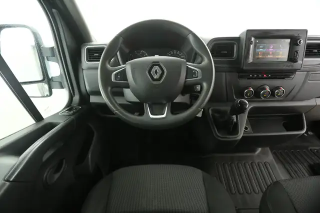 Renault Master view 2