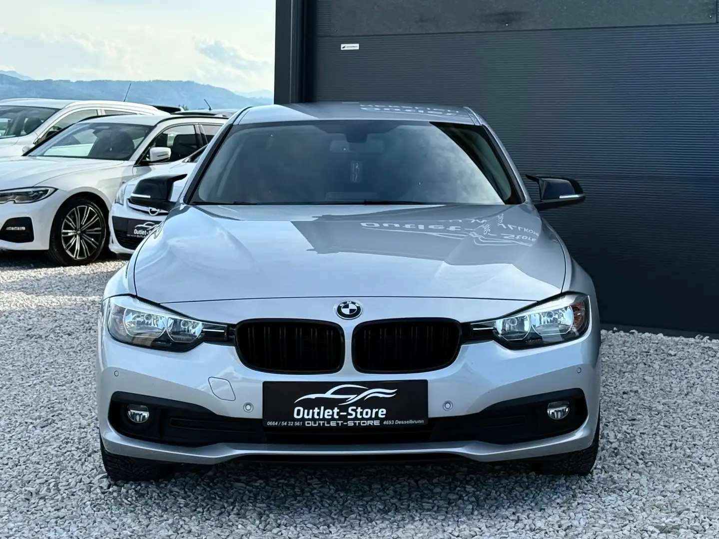 BMW 318 dxDrive Advantage*1.Besitz*Facelift*Navi*SHZ*TOP* Silber - 2