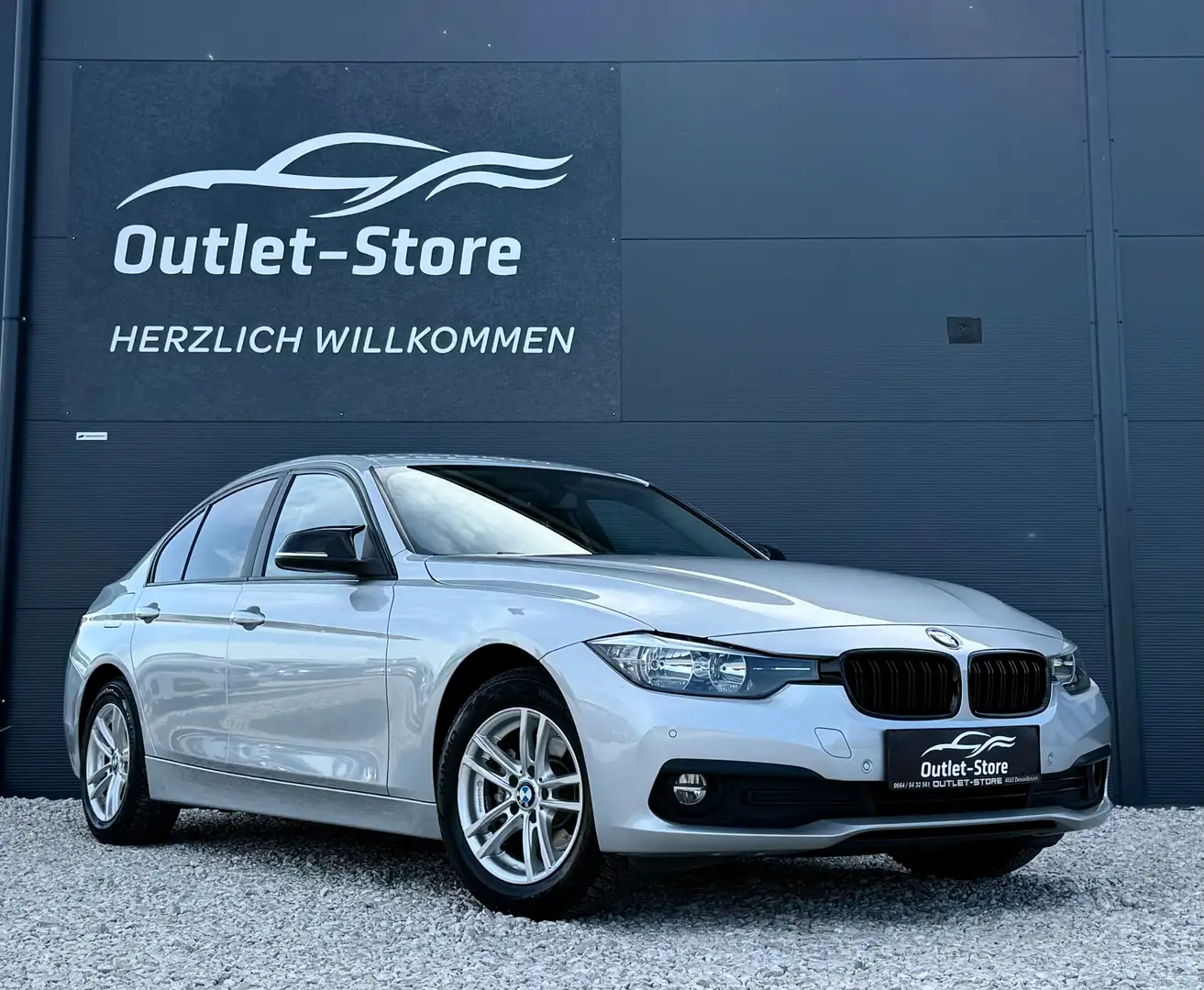 BMW 318 dxDrive Advantage*1.Besitz*Facelift*Navi*SHZ*TOP* Silber - 1
