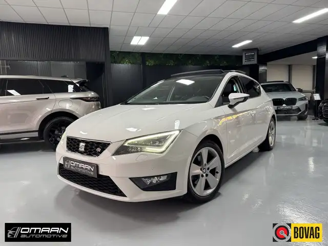 SEAT Leon 1.4 TSI FR PANO CRUISE SFEER CARPLAY