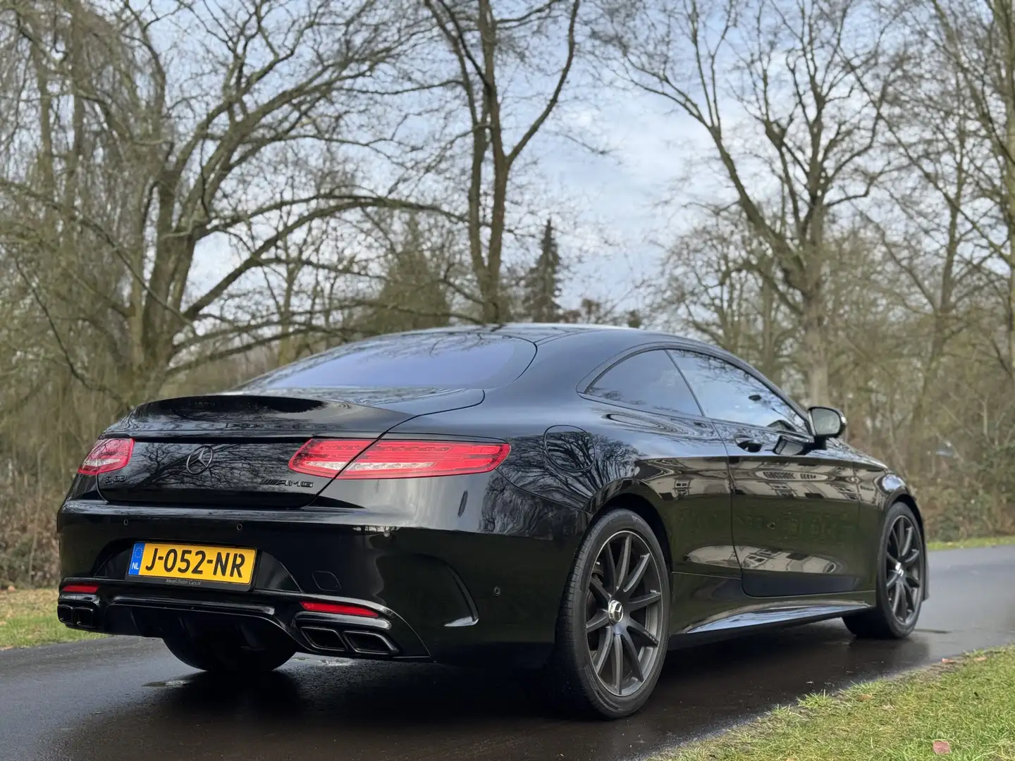Mercedes-Benz S 63 AMG Coupé 4Matic Schwarz - 2